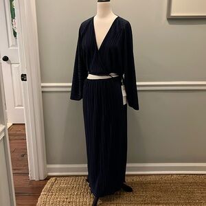 Good American Always Fits Plisse midi dress with the tags on